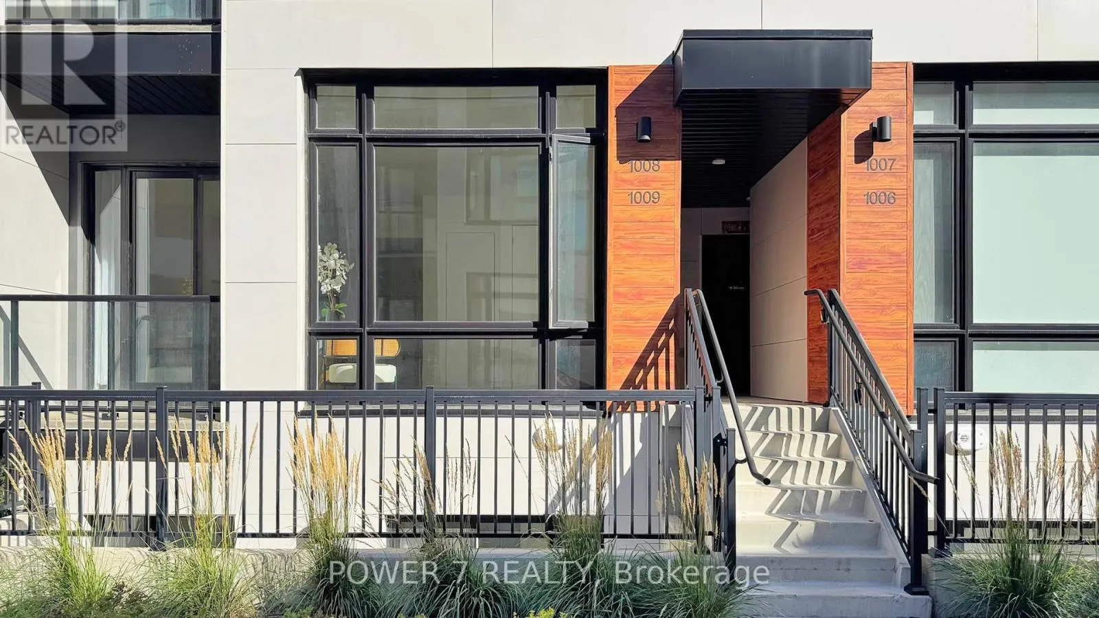 1009 - 14 DAVID EYER ROAD