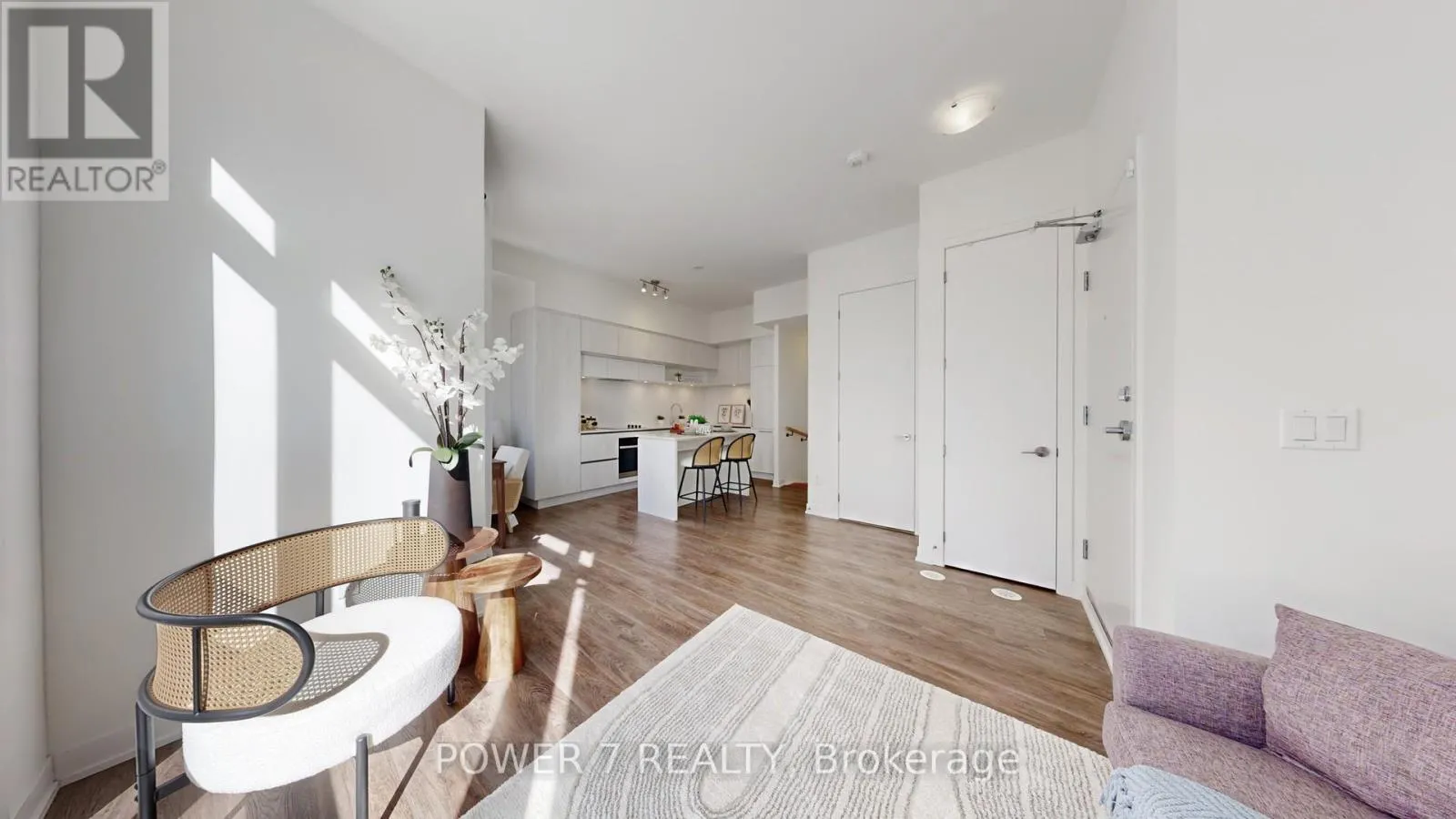 1009 - 14 DAVID EYER ROAD