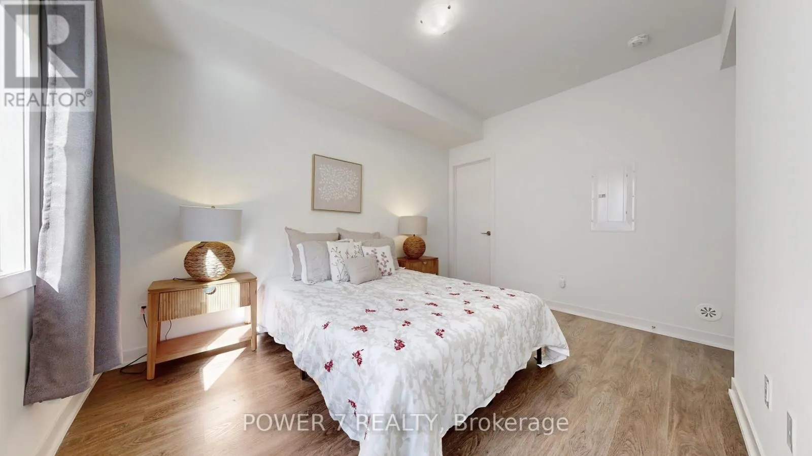1009 - 14 DAVID EYER ROAD