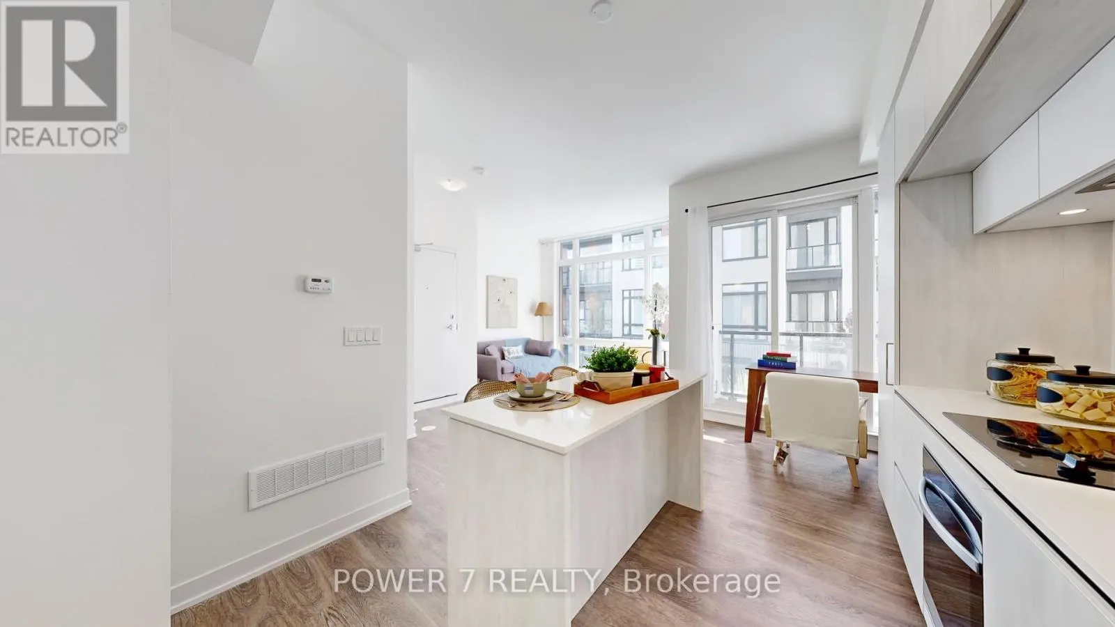 1009 - 14 DAVID EYER ROAD
