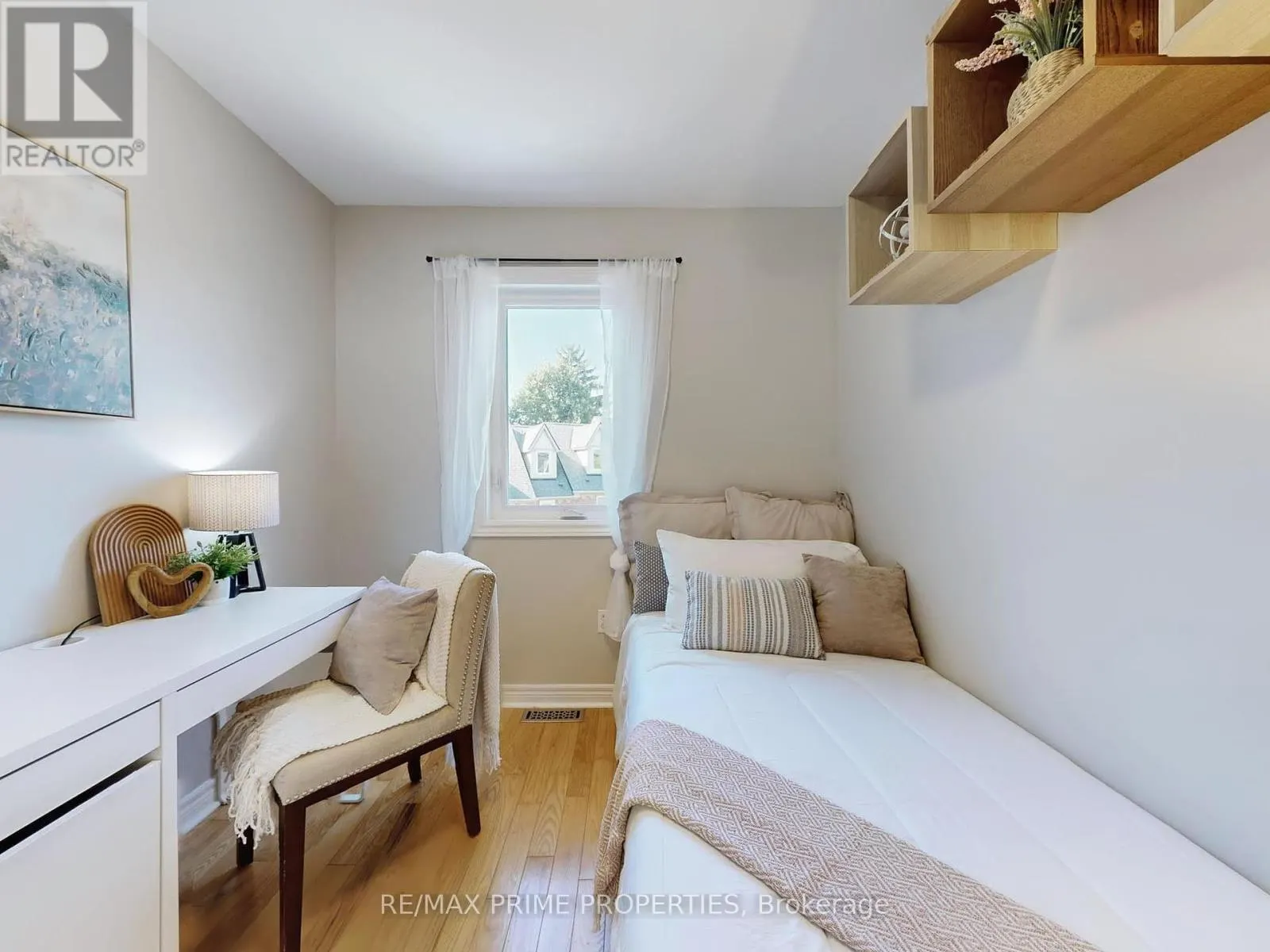 49 MARMILL WAY