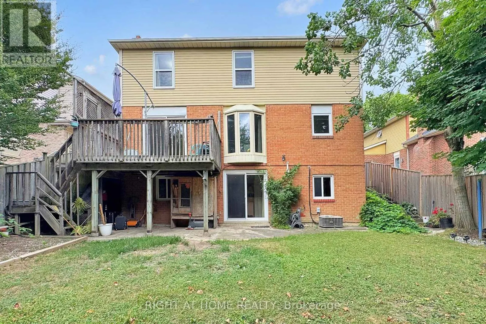 52 BRECKONWOOD CRESCENT