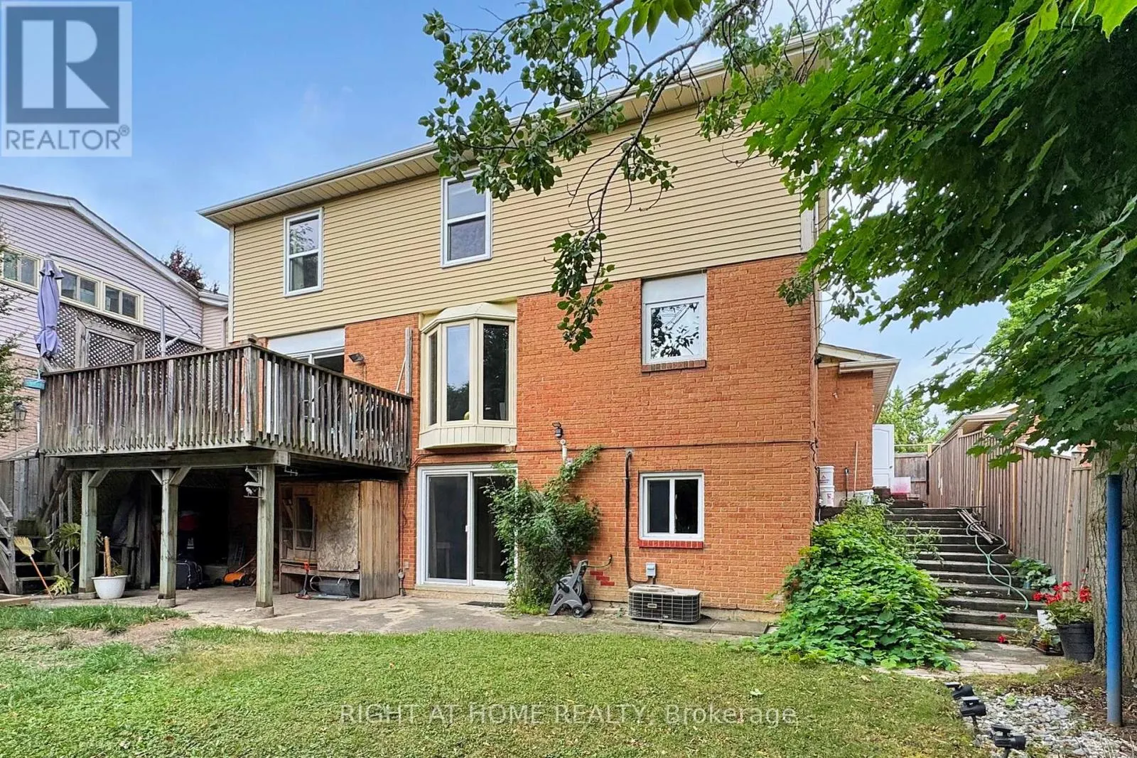 52 BRECKONWOOD CRESCENT