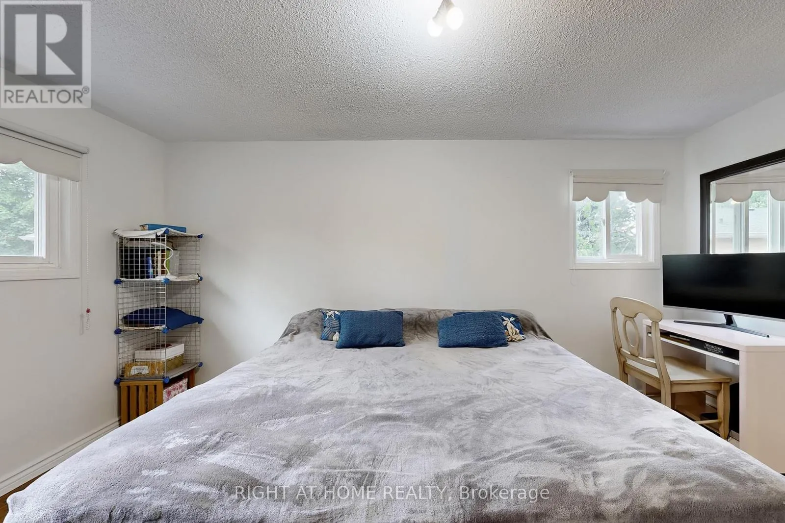 52 BRECKONWOOD CRESCENT