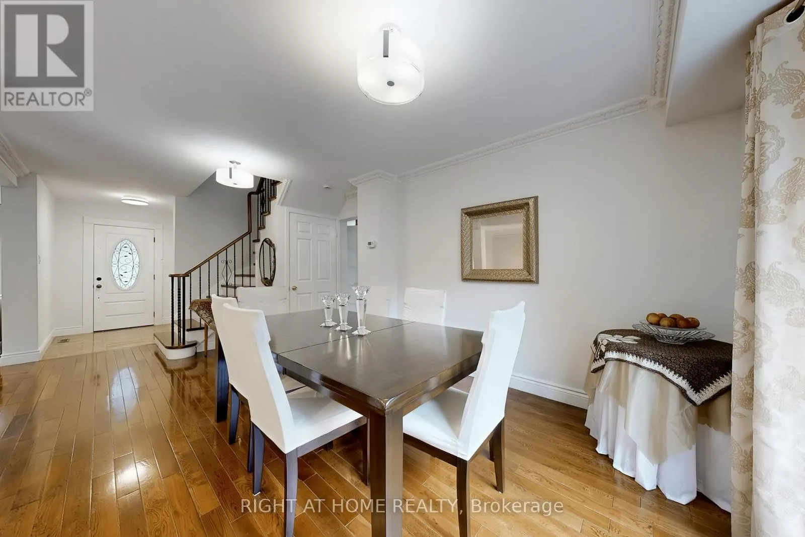 52 BRECKONWOOD CRESCENT