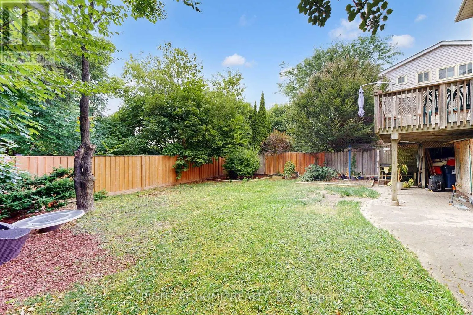 52 BRECKONWOOD CRESCENT