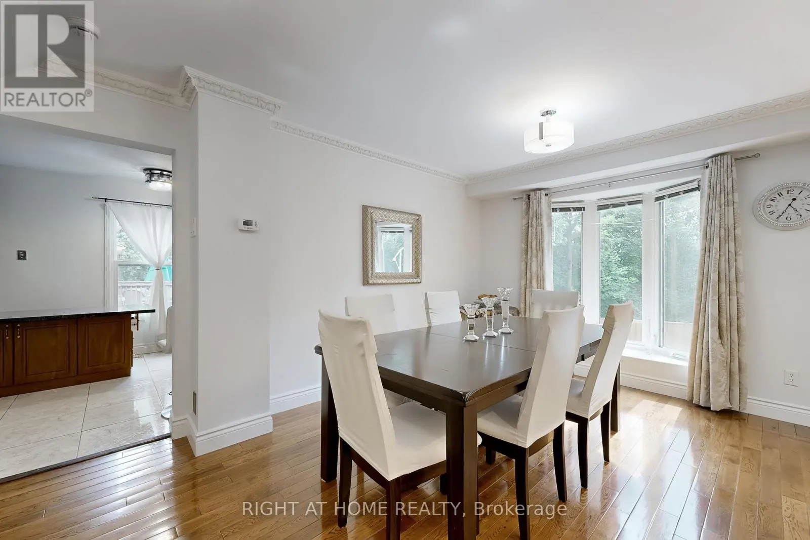 52 BRECKONWOOD CRESCENT