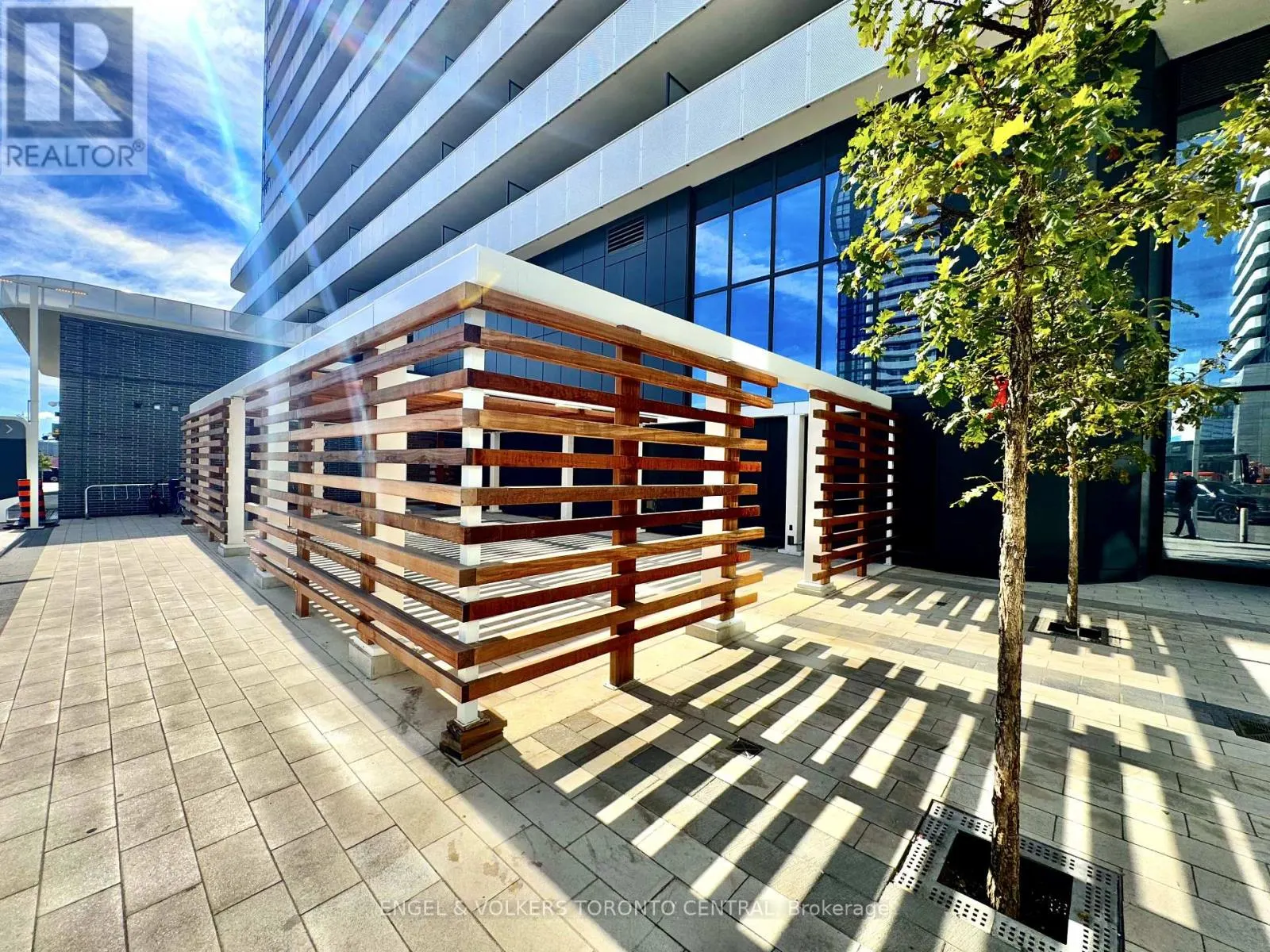 3203 - 225 COMMERCE STREET