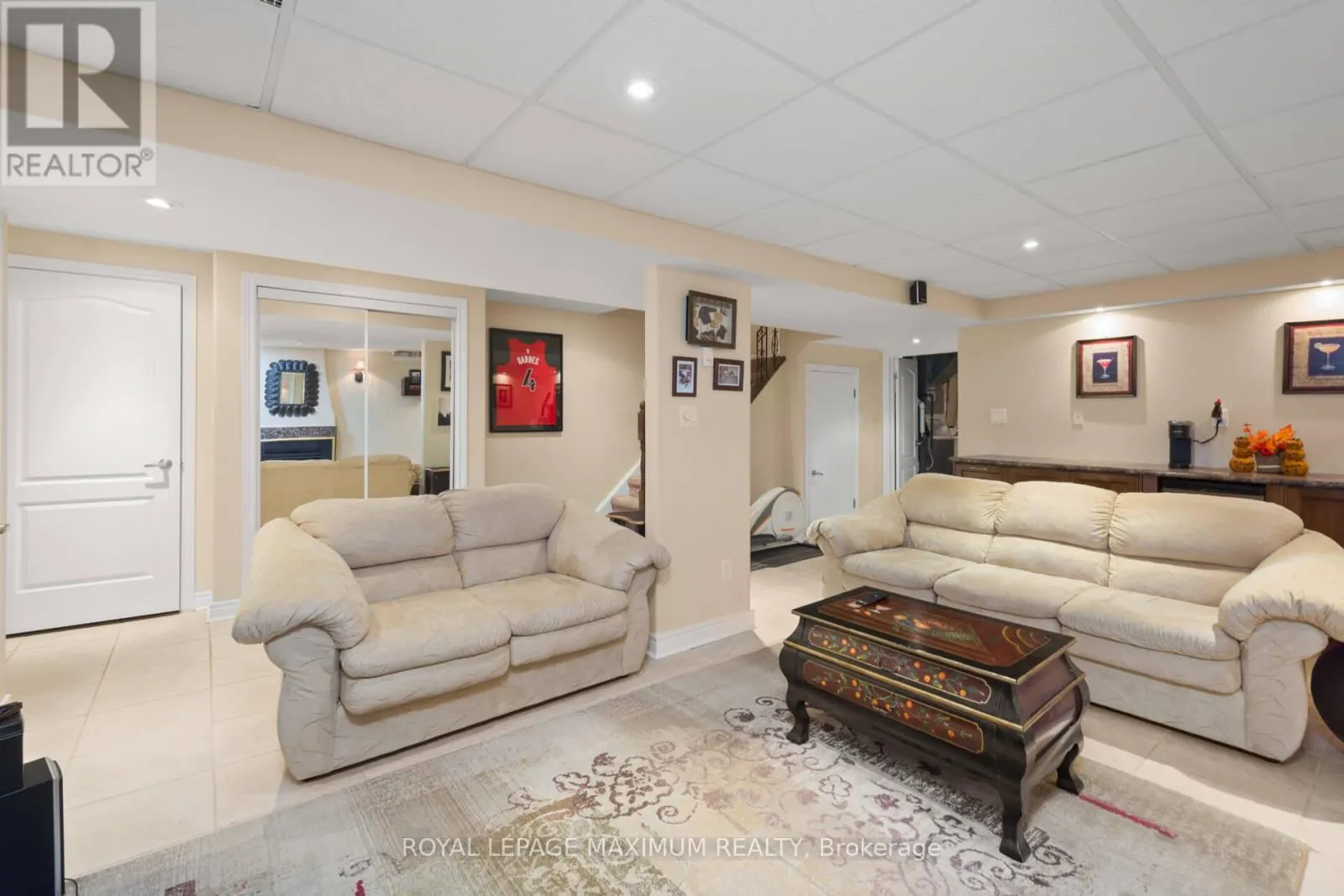 12 CHECKER COURT