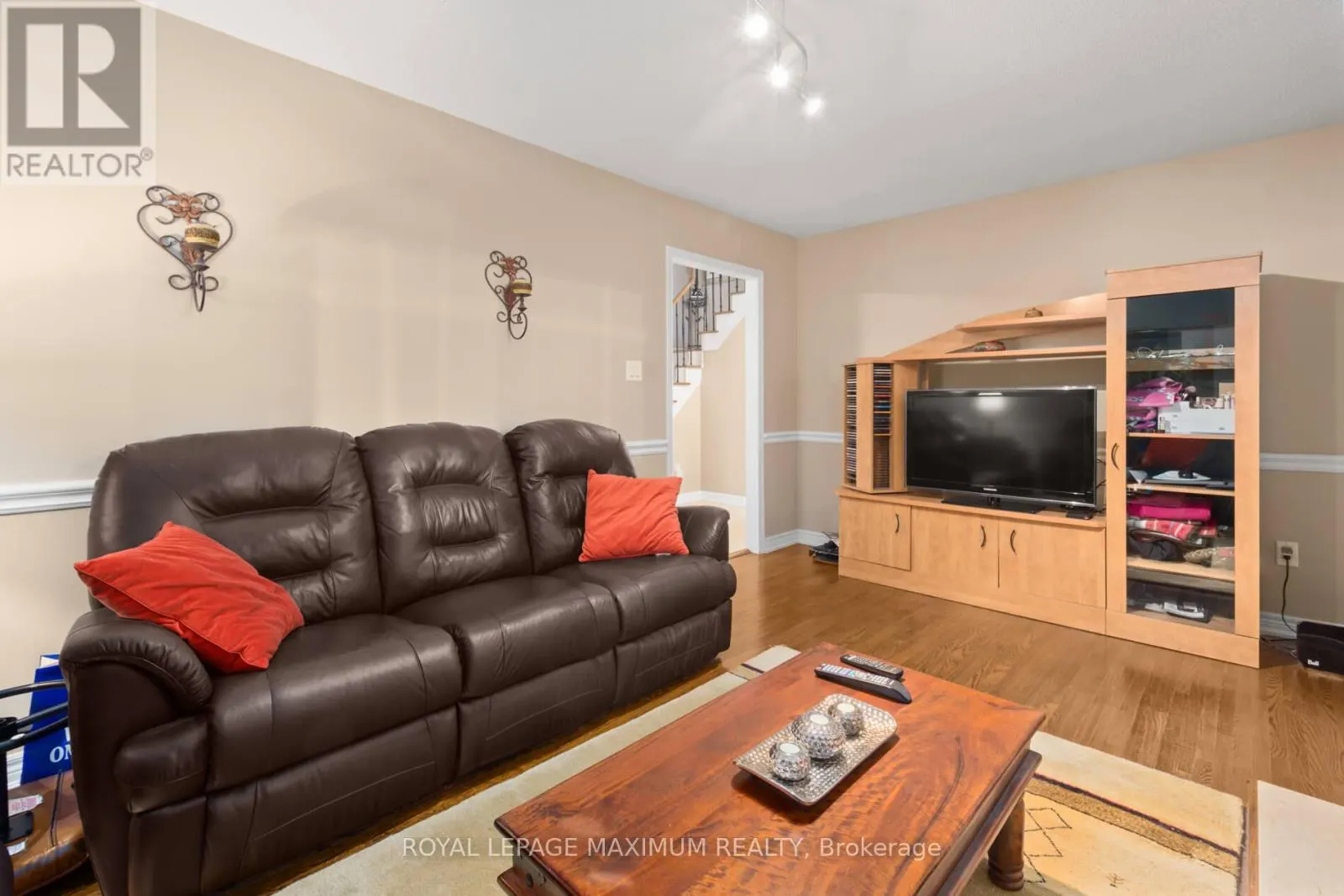12 CHECKER COURT