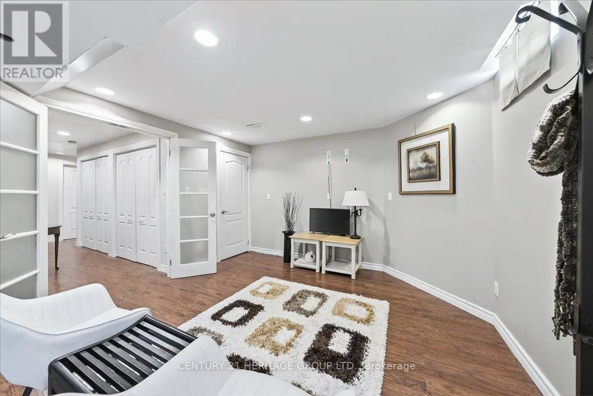 350 HEWITT CIRCLE
