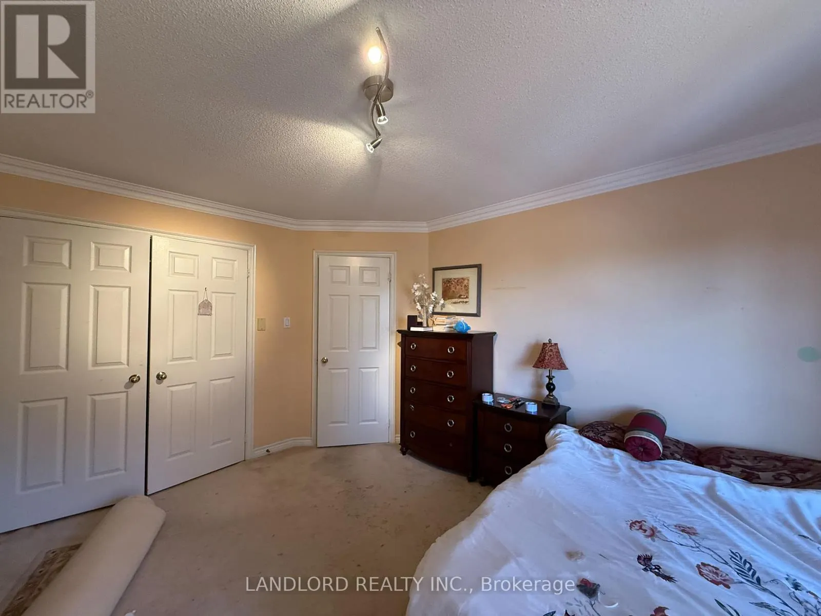67 GLENAYR ROAD