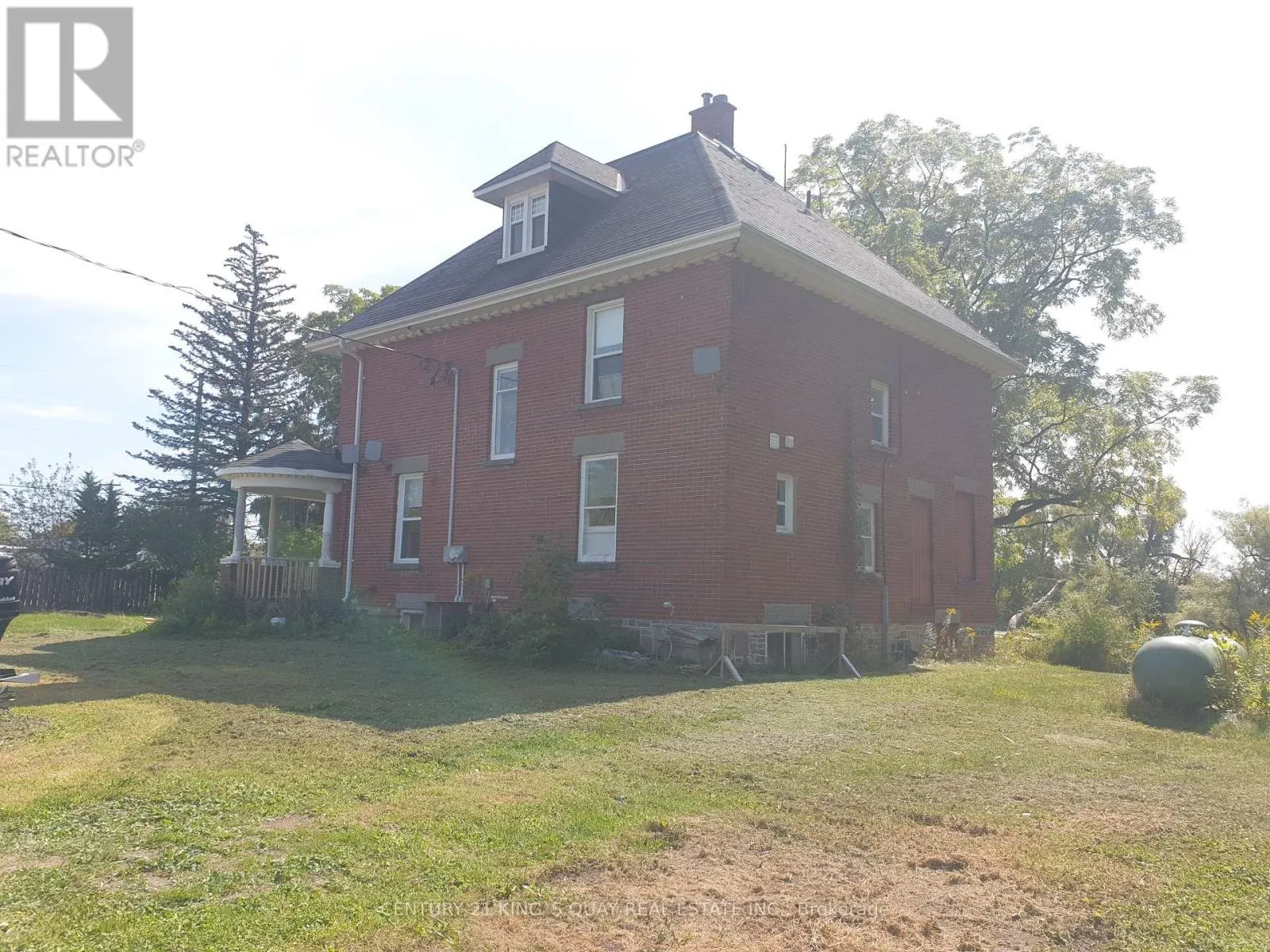 3985 STOUFFVILLE ROAD