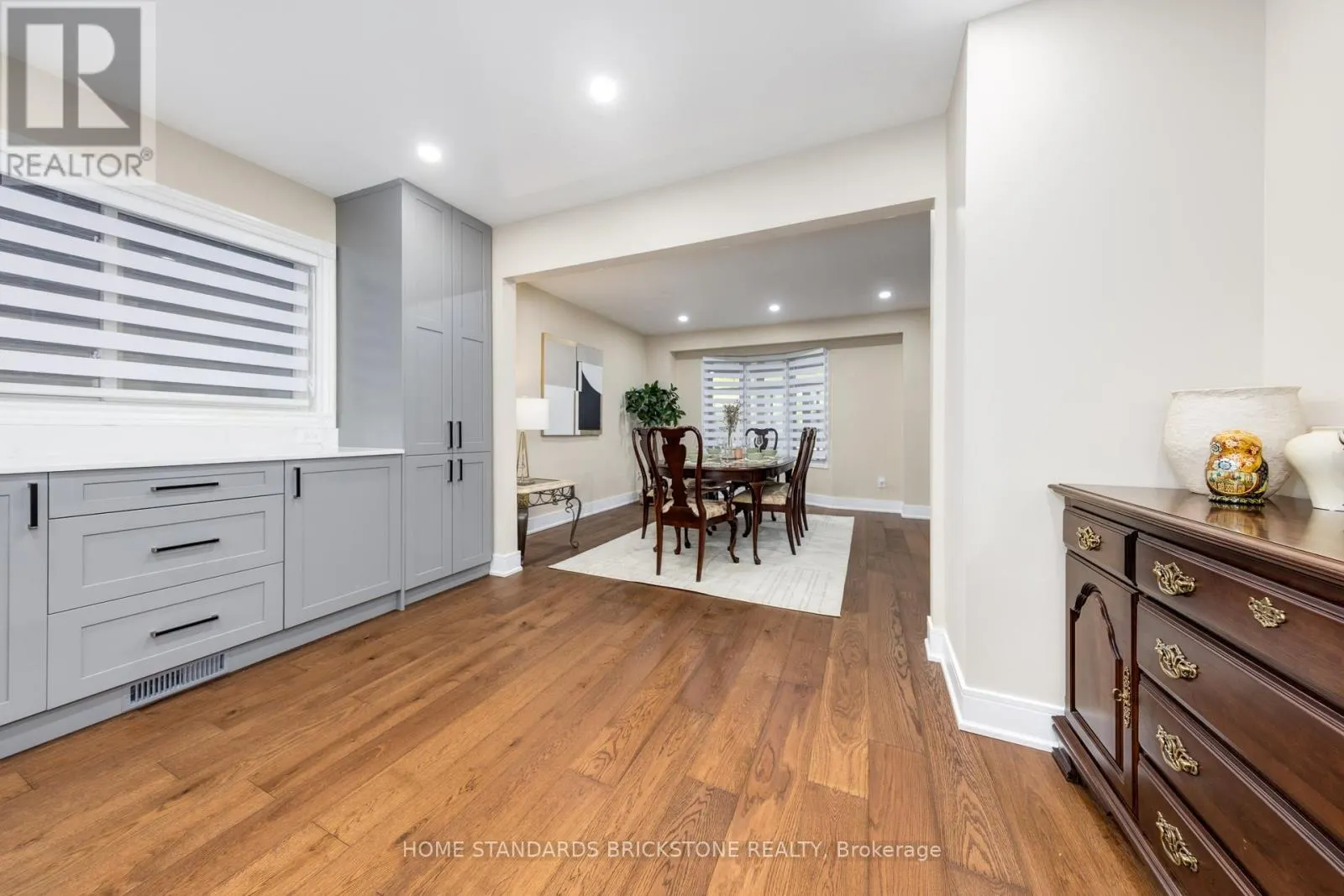 45 SPRING GATE BOULEVARD