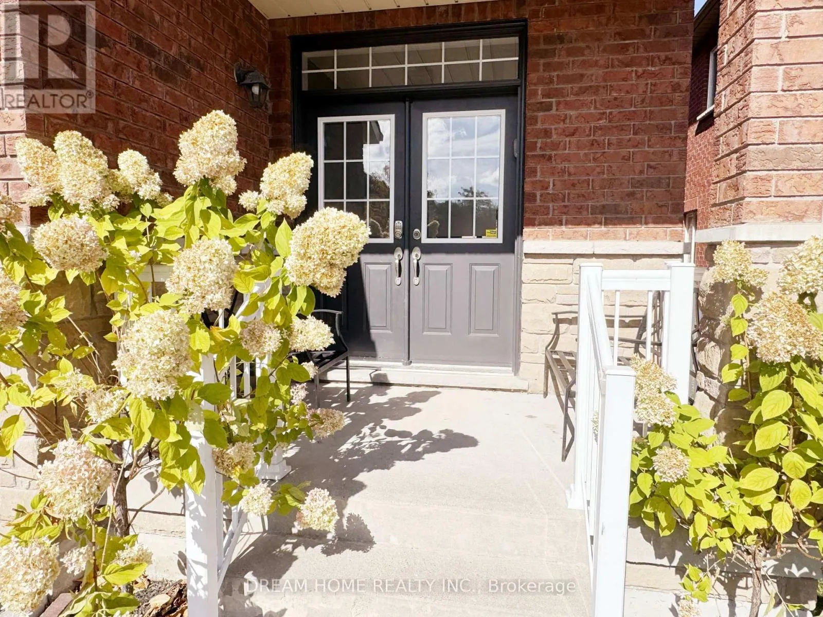 110 AUTUMN HILL BOULEVARD