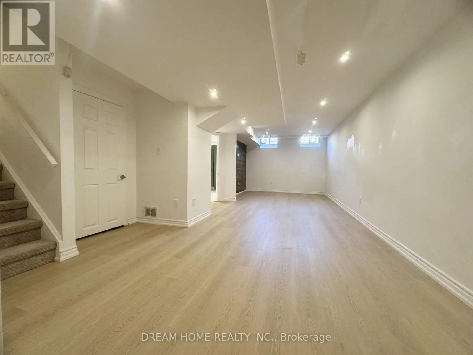 110 AUTUMN HILL BOULEVARD