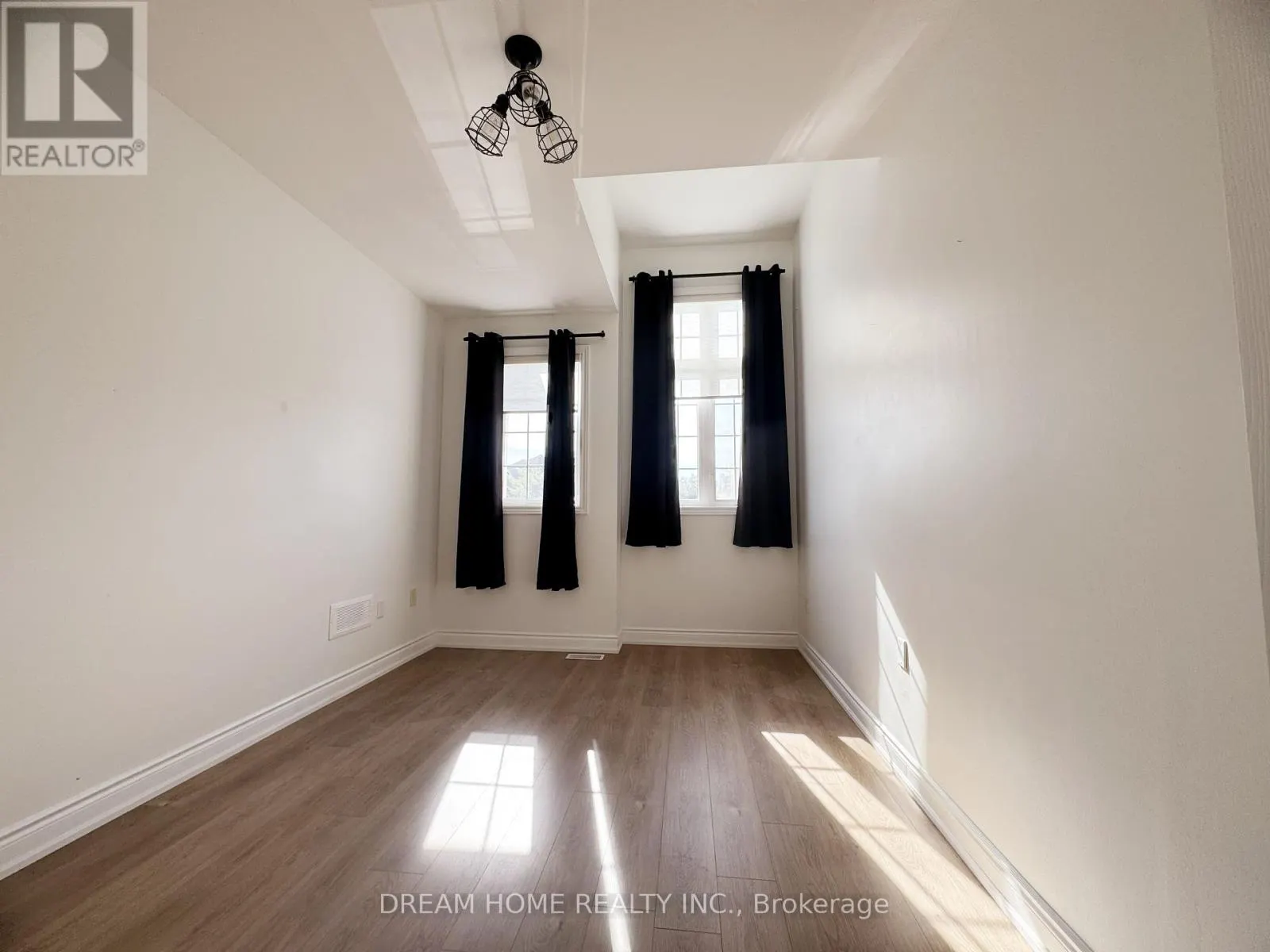 110 AUTUMN HILL BOULEVARD