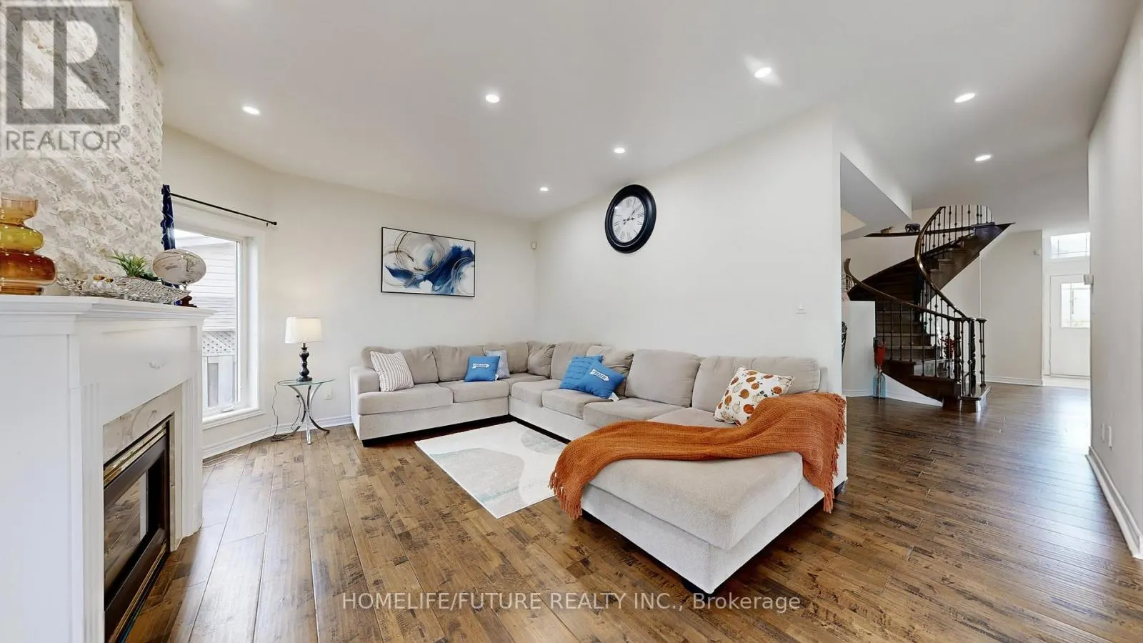 51 ESTATE GARDEN DRIVE