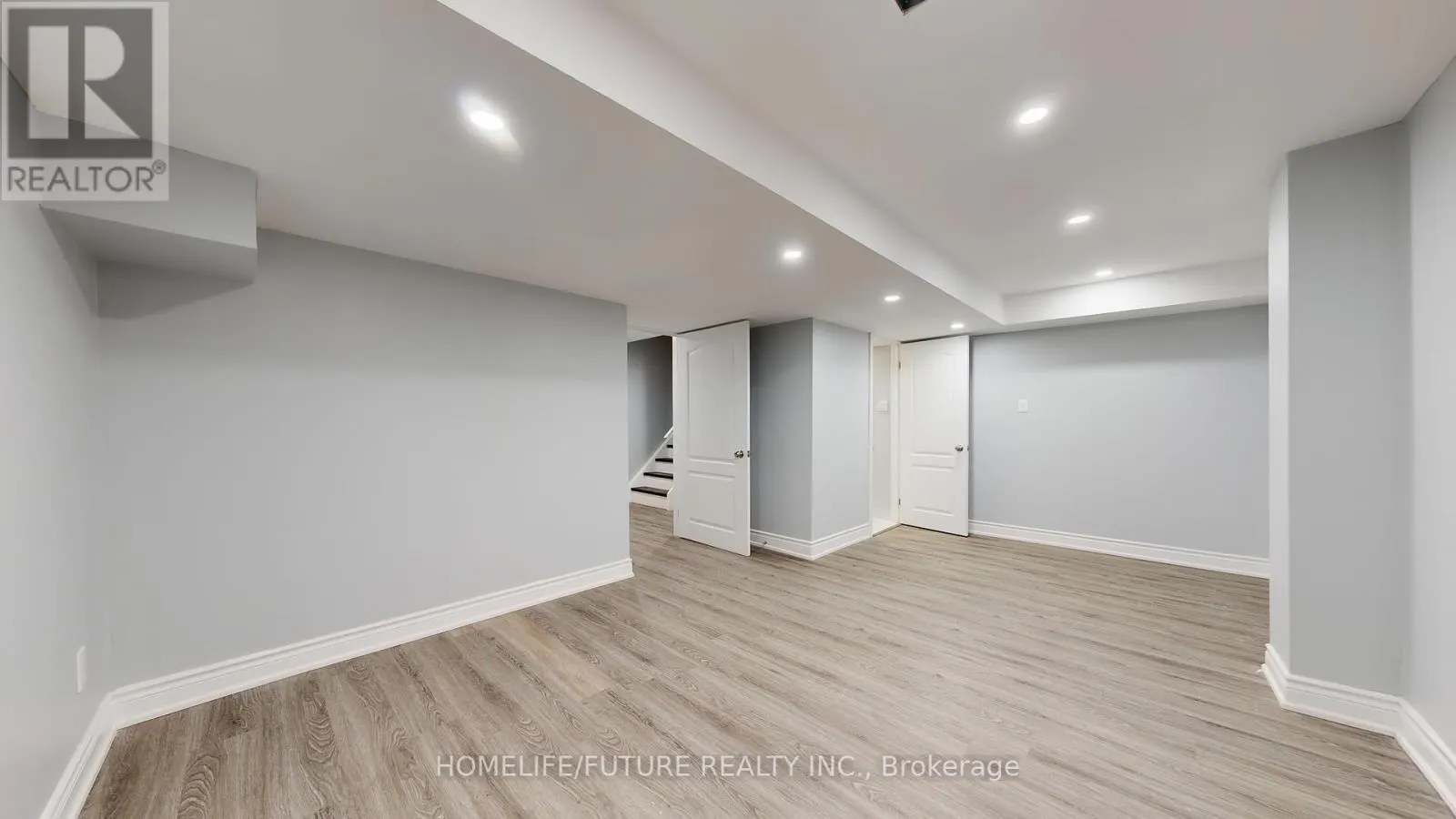 51 ESTATE GARDEN DRIVE
