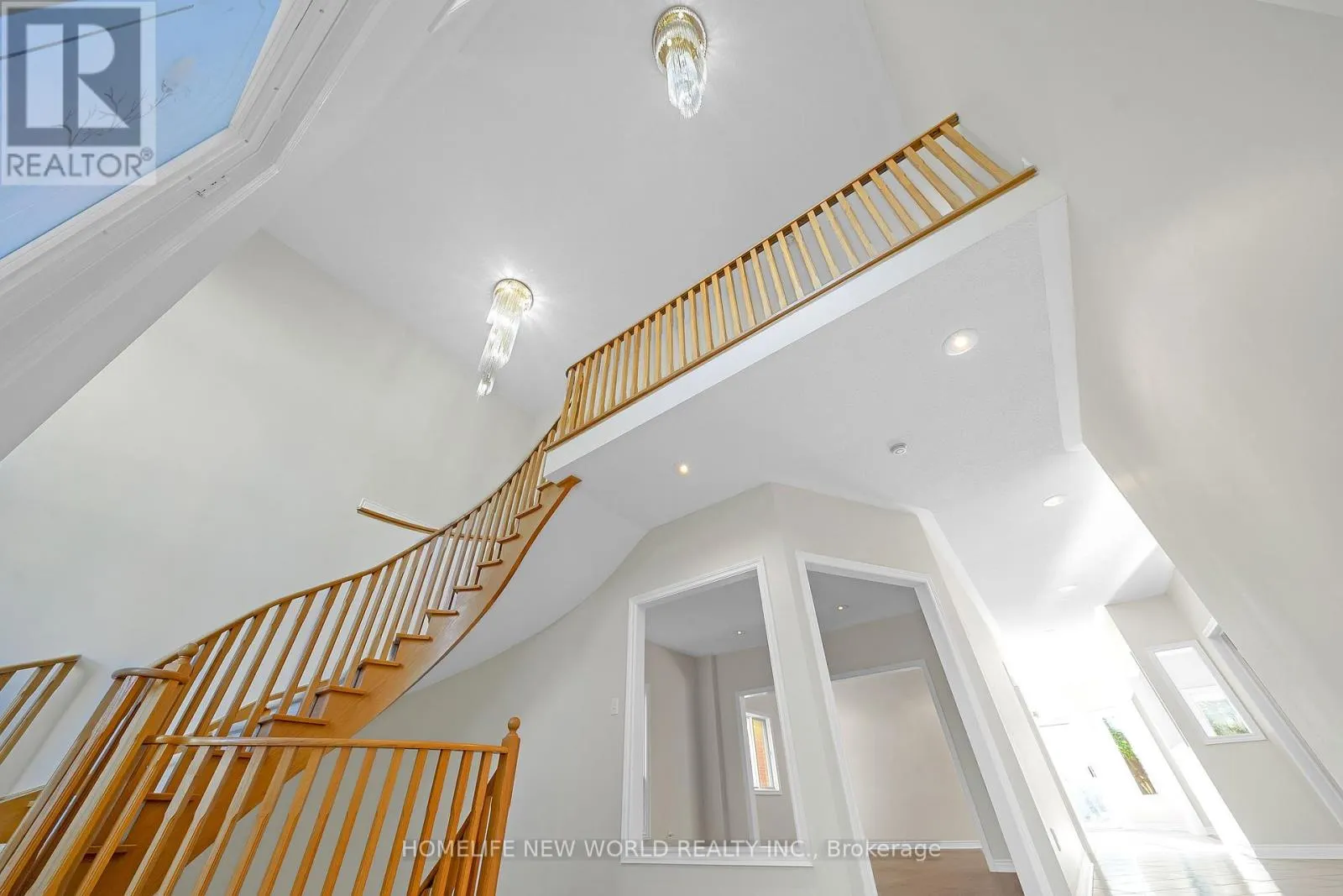 99 CLARENDON DRIVE