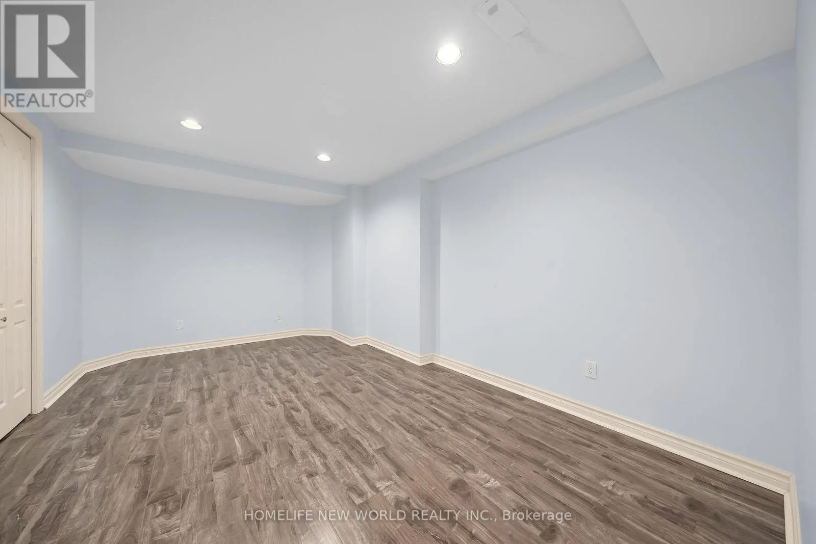 99 CLARENDON DRIVE