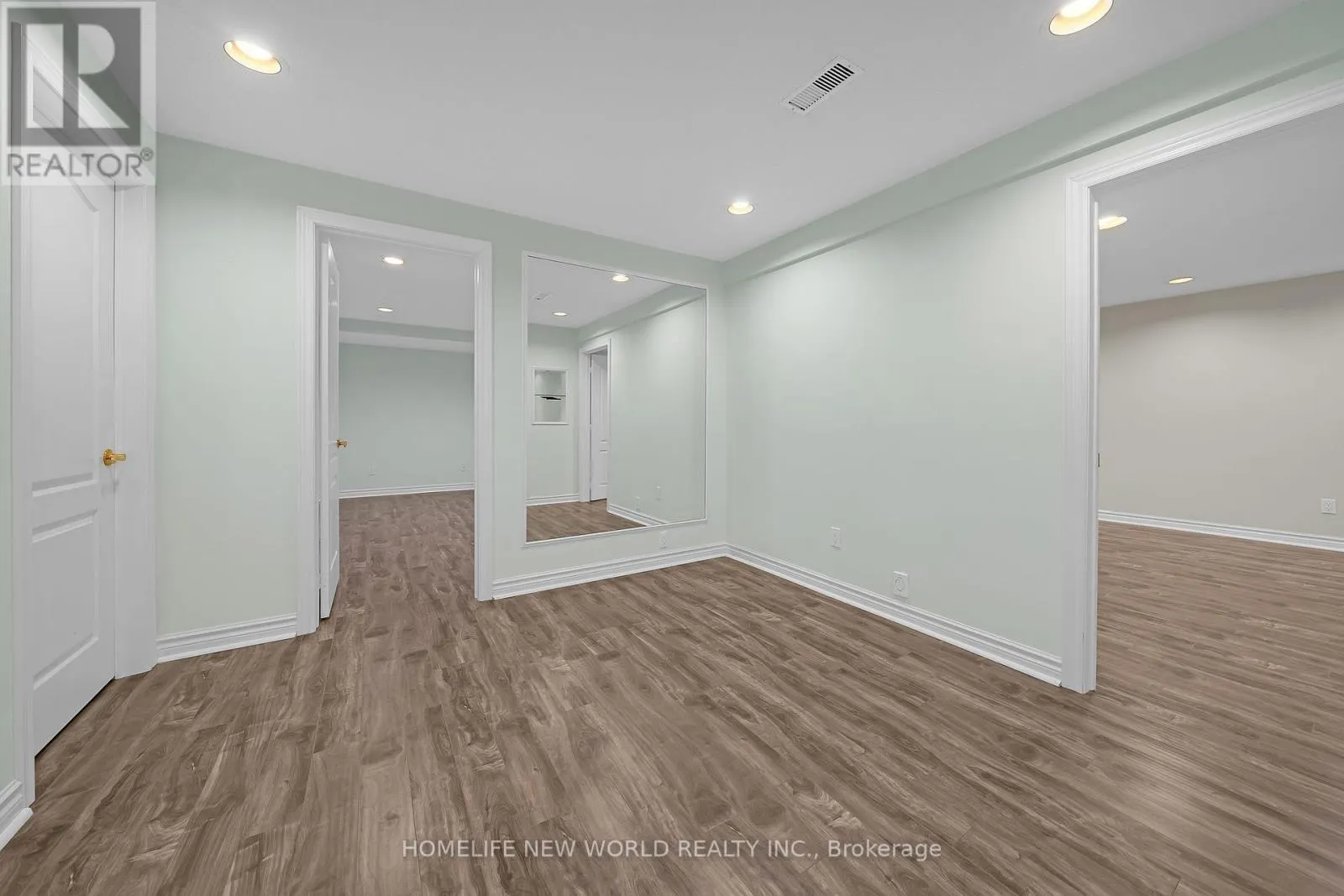 99 CLARENDON DRIVE