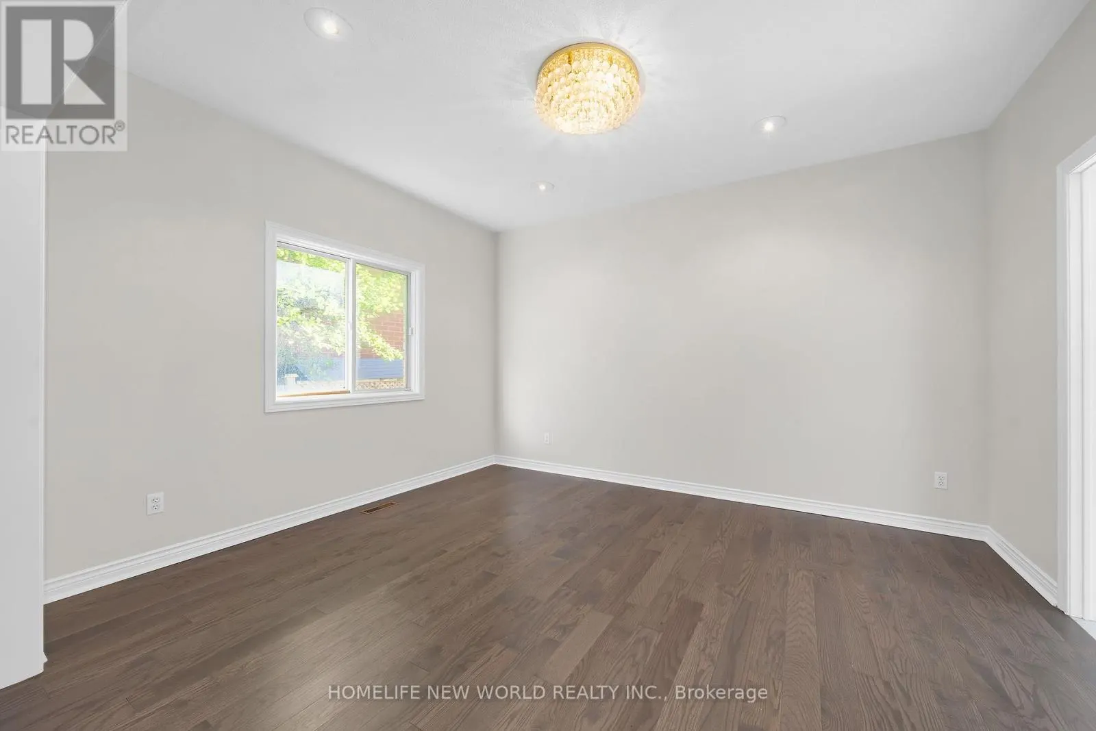 99 CLARENDON DRIVE