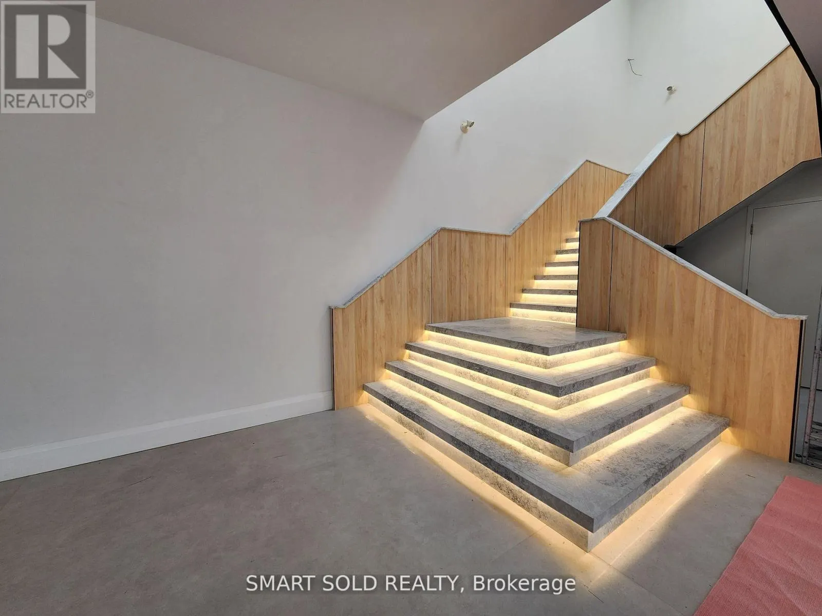 203 - 70 VALLEYWOOD DRIVE