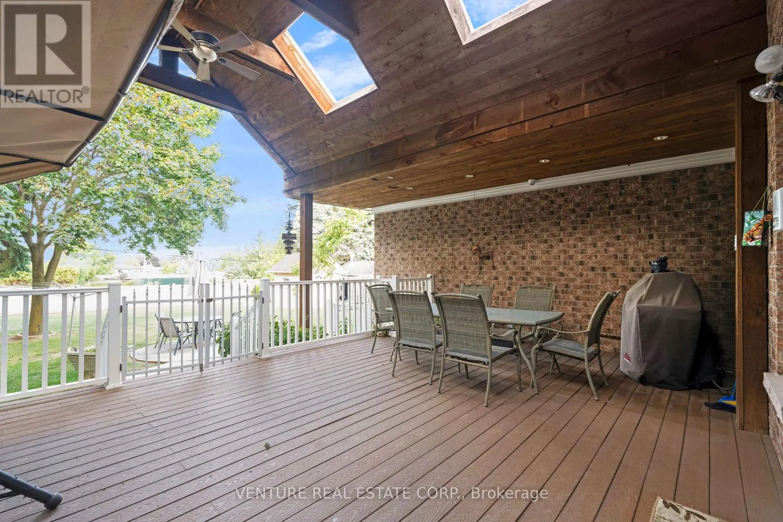 476 WESTRIDGE DRIVE