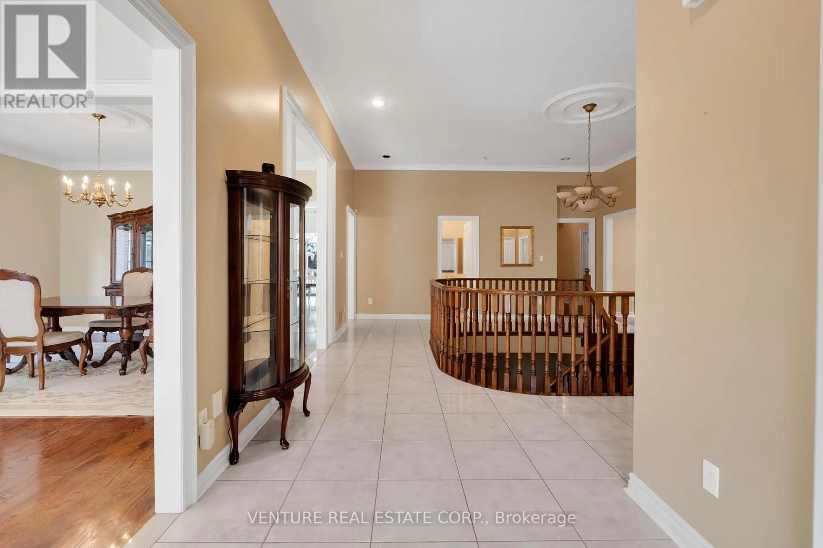 476 WESTRIDGE DRIVE