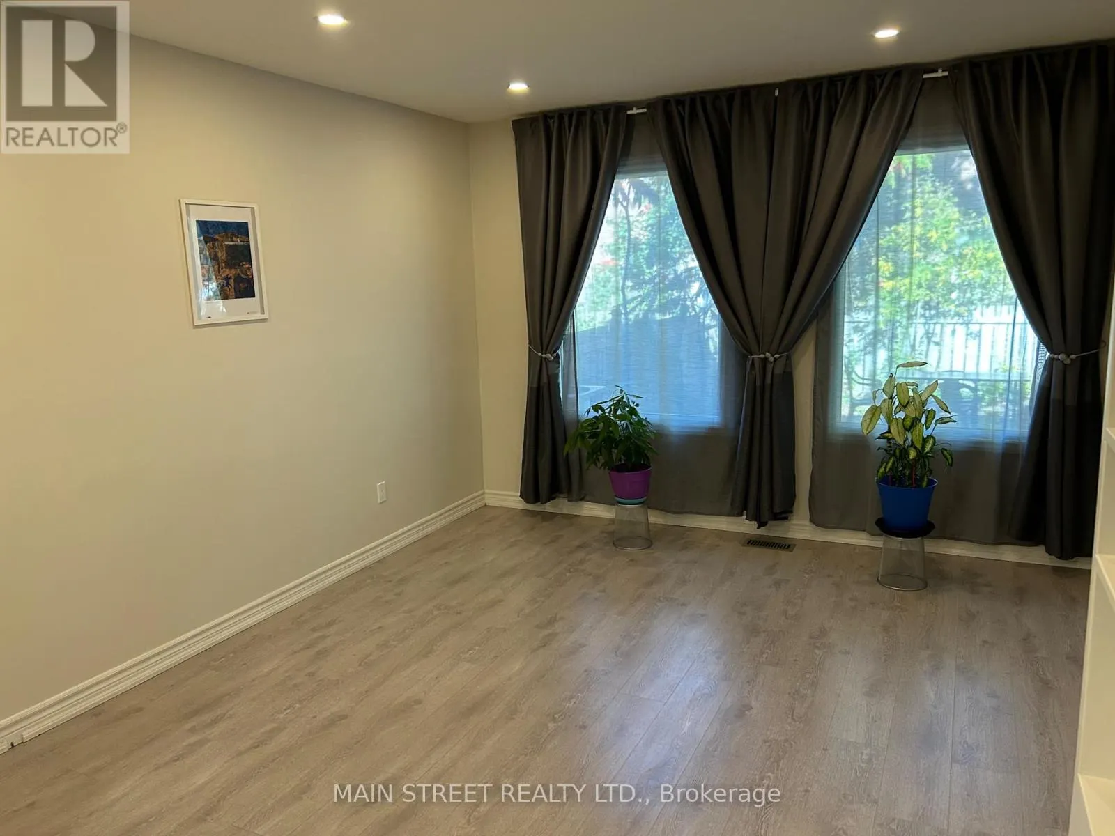 156 OBSERVATORY LANE