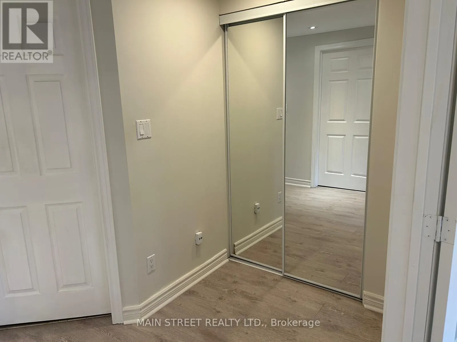 156 OBSERVATORY LANE