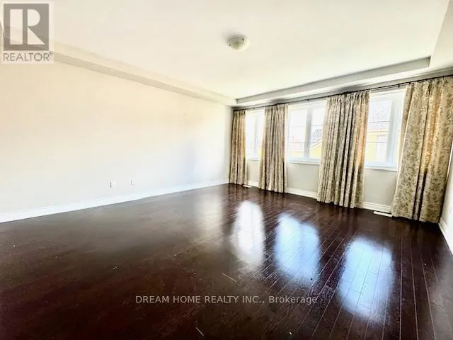 28 LARKIN AVENUE