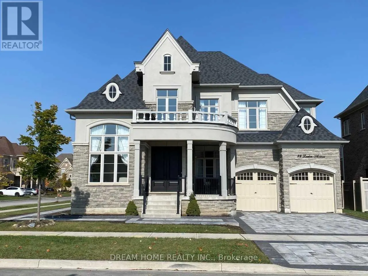 28 LARKIN AVENUE