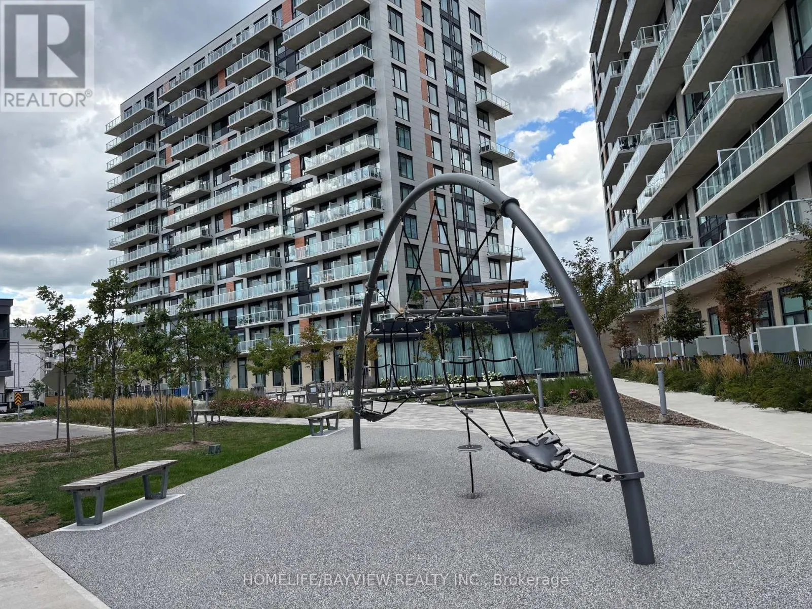 930 - 2 DAVID EYER ROAD