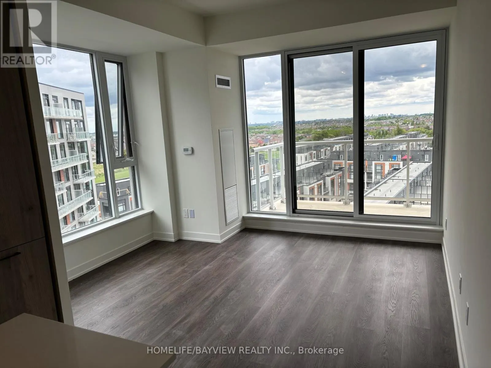 930 - 2 DAVID EYER ROAD