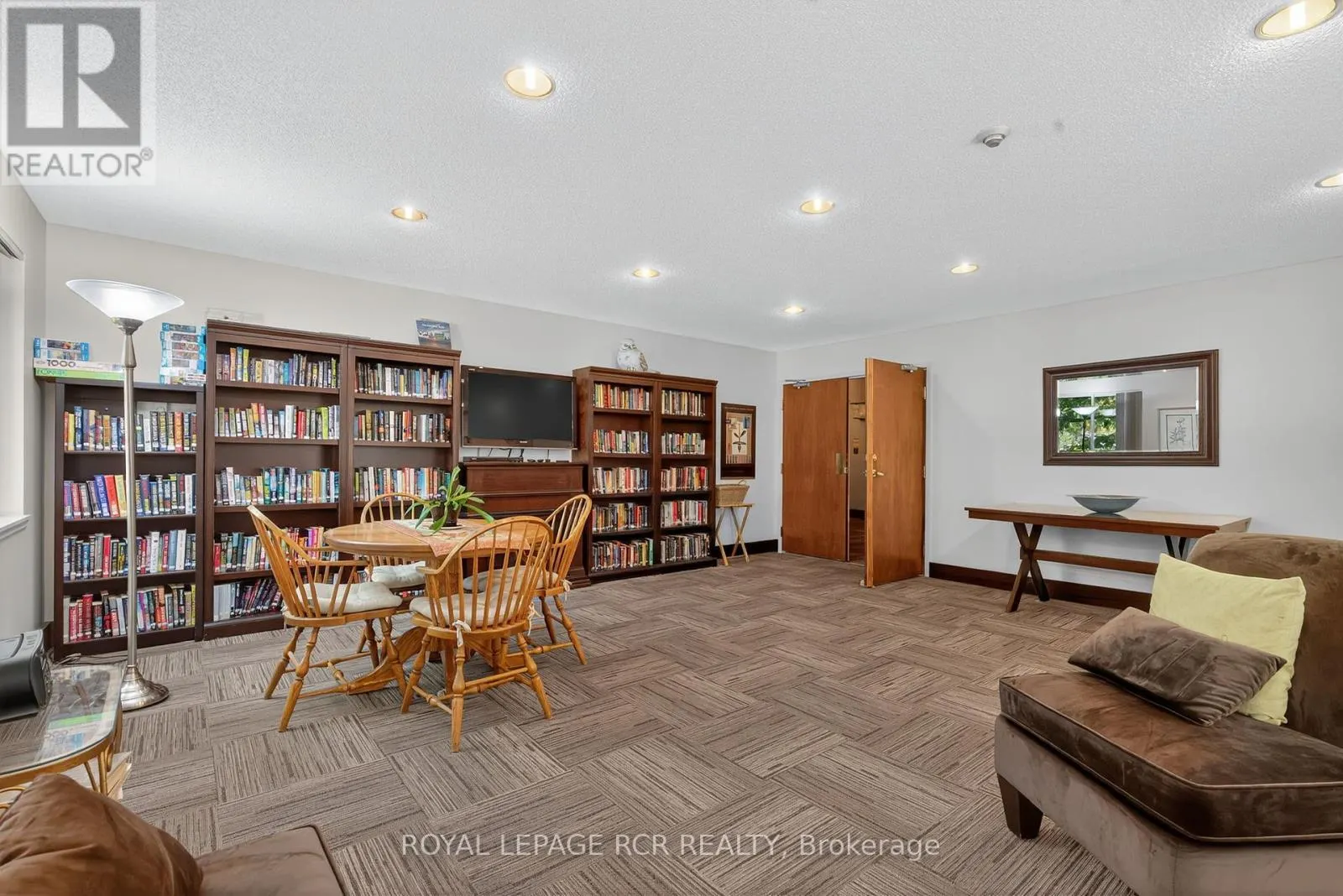 311 - 111 GREW BOULEVARD