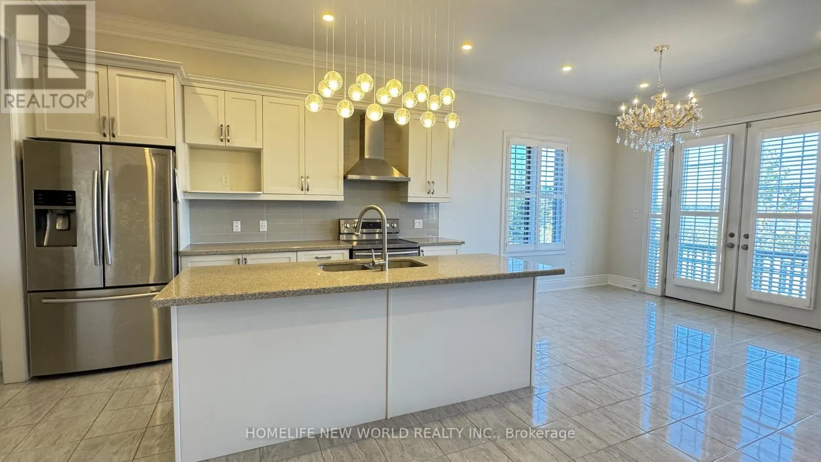 10 KEN SINCLAIR CRESCENT