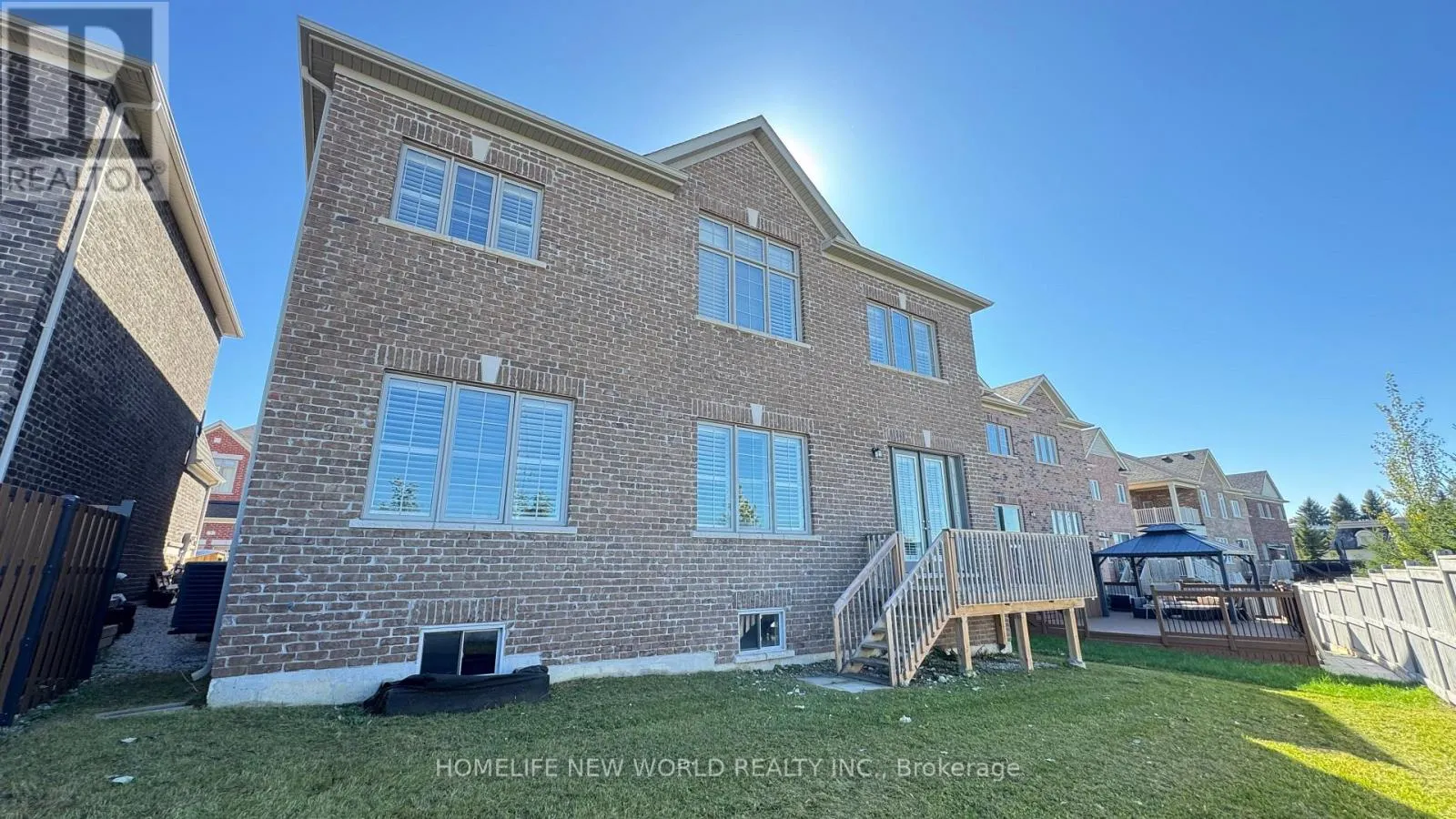 10 KEN SINCLAIR CRESCENT