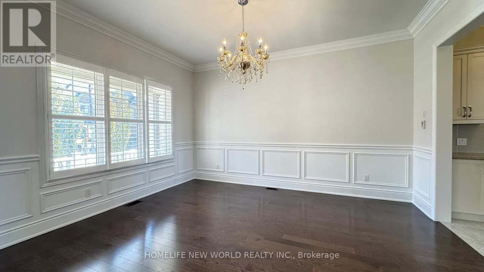 10 KEN SINCLAIR CRESCENT