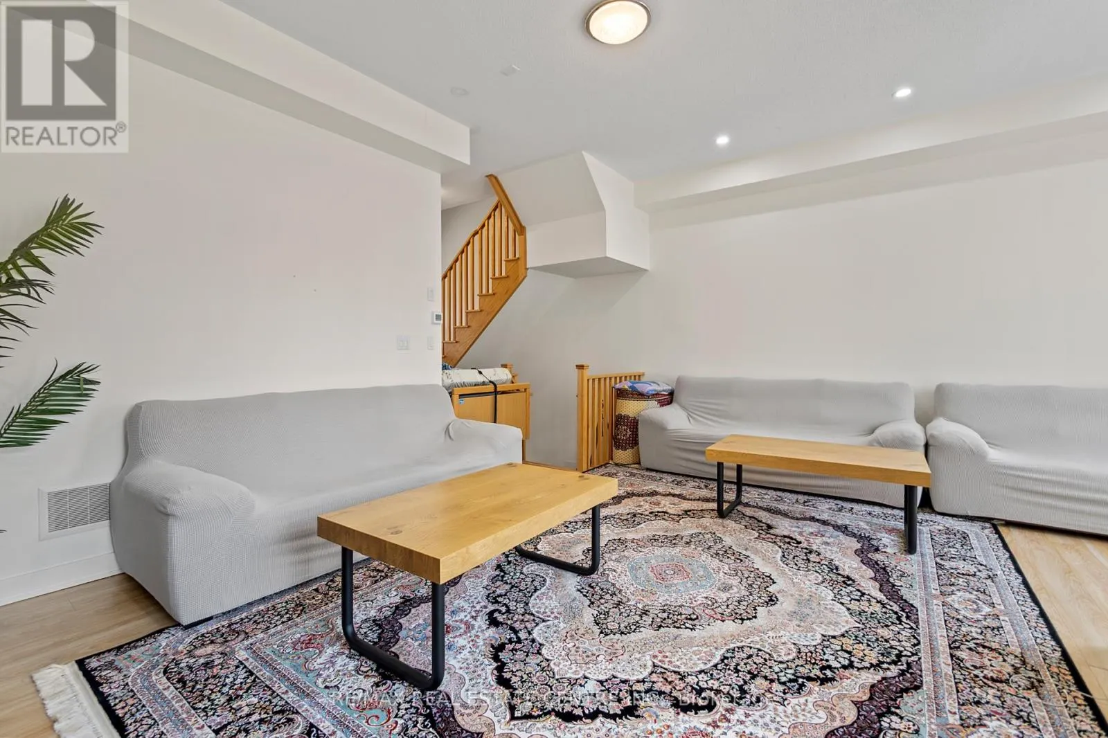 53 BENOIT STREET