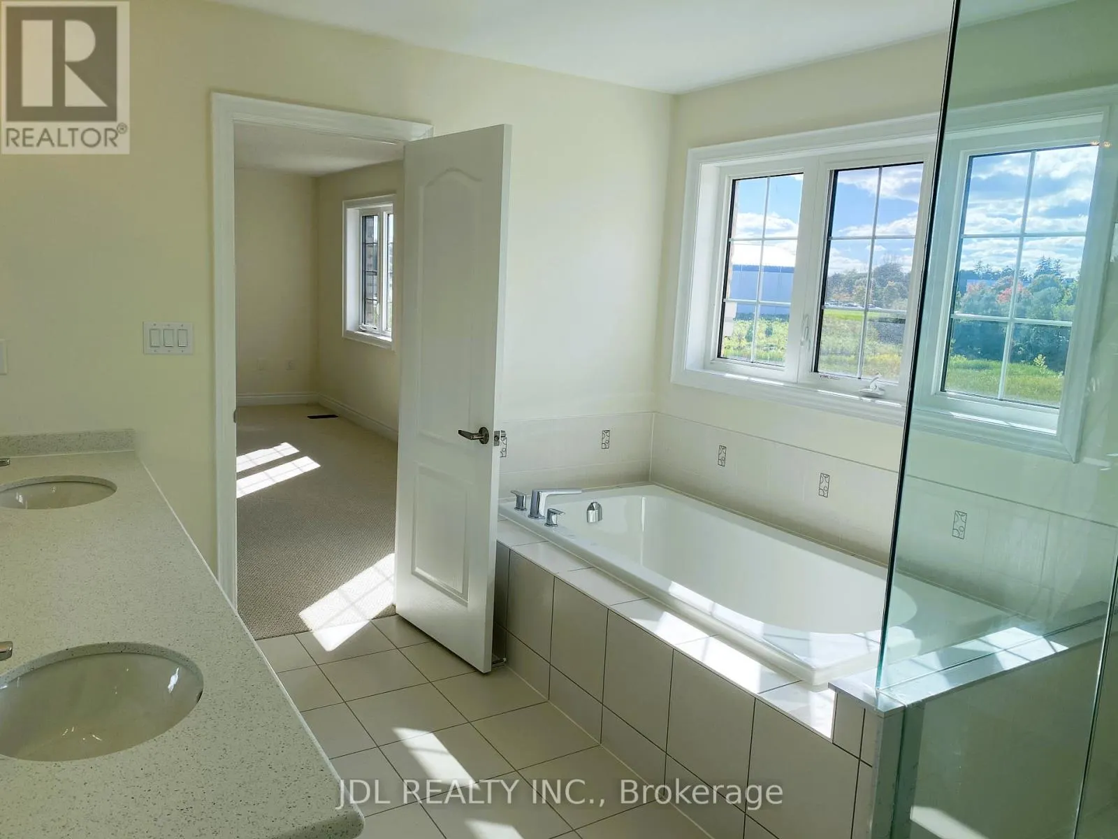 548 SOMERVILLE DRIVE