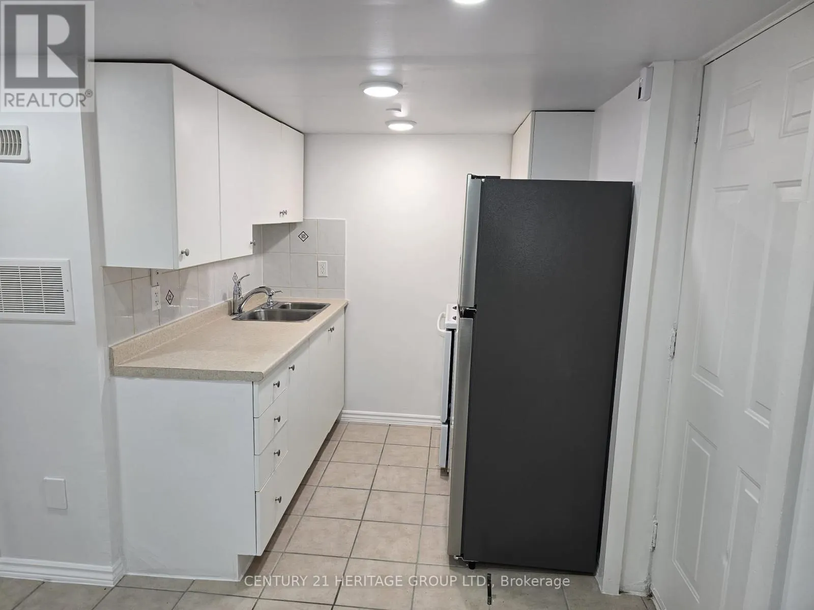 BSMT A - 65 PARK CRESCENT