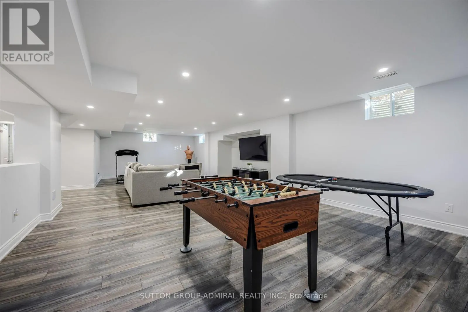 22 JAMES BOWMAN COURT