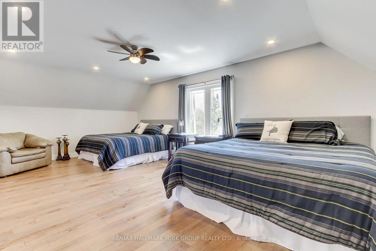 303 LAKE DR EAST DRIVE