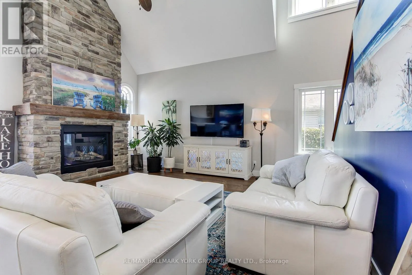 303 LAKE DR EAST DRIVE