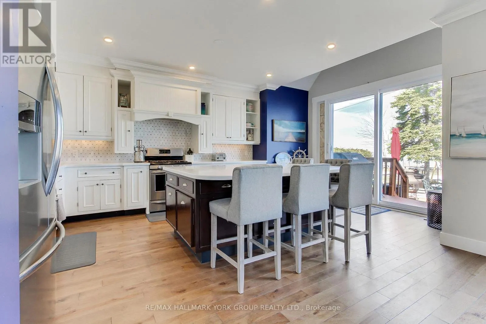 303 LAKE DR EAST DRIVE