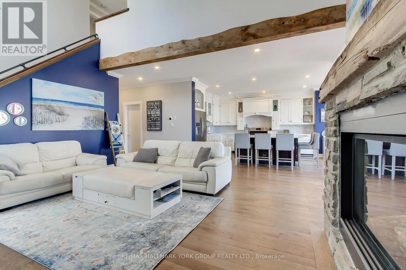303 LAKE DR EAST DRIVE