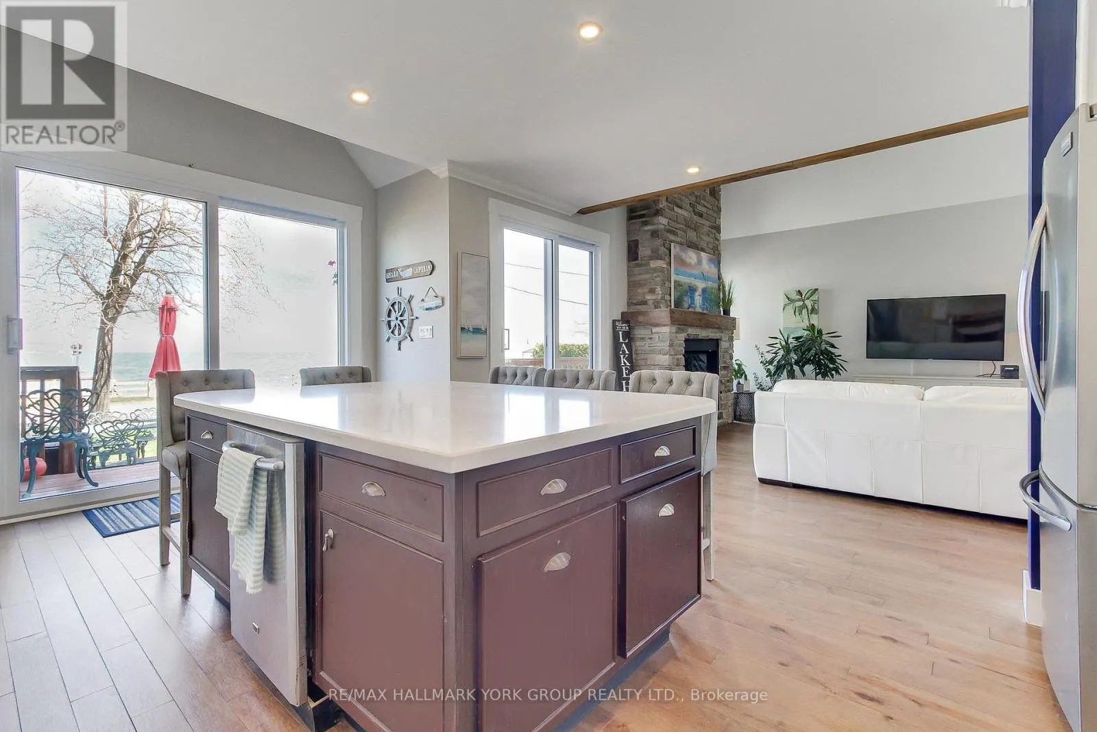 303 LAKE DR EAST DRIVE