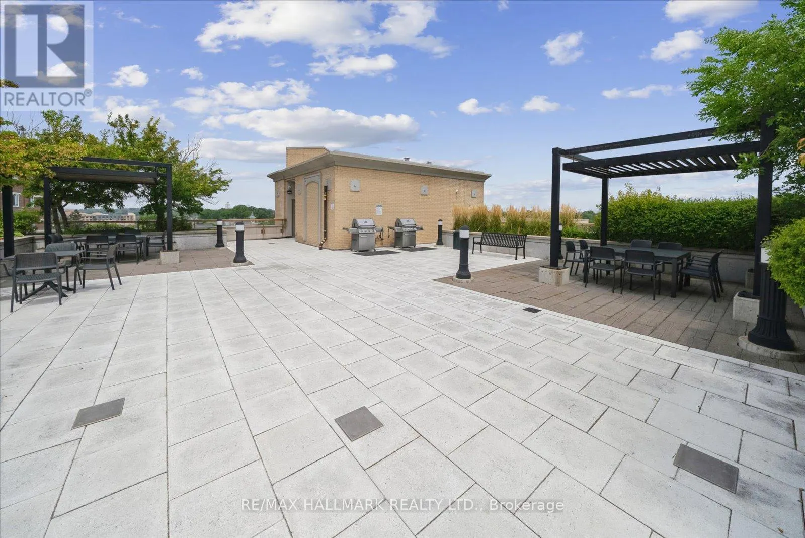 311 - 68 MAIN STREET N